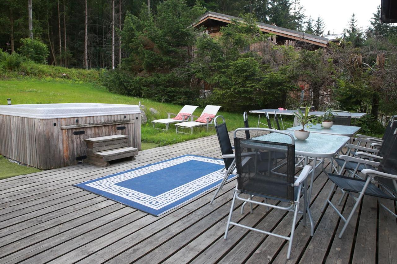 Chamonix Large Chalet, Sleeps 12, 200M2, 5 Bedroom, 4 Bathroom, Garden, Jacuzzi, Sauna Esterno foto